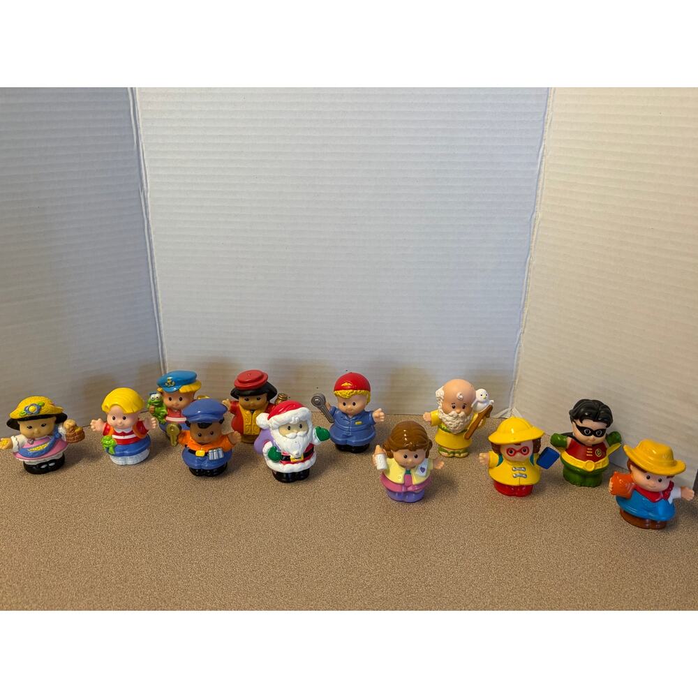 Vintage Fisher price little people lot of 12 figures